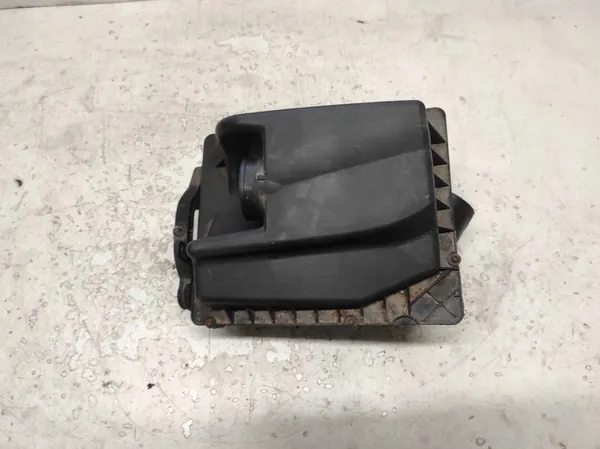 OPEL ASTRA H 3 III 04-1.6 Carcaça do Filtro de Ar 55353465 image 3