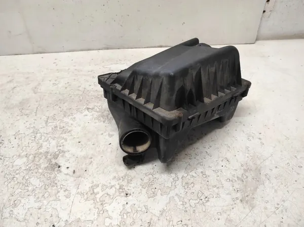OPEL ASTRA H 3 III 04-1.6 Carcaça do Filtro de Ar 55353465 image 4