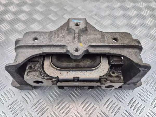 MERCEDES A180 W176 Engine Mount Left A2462401717 image 2