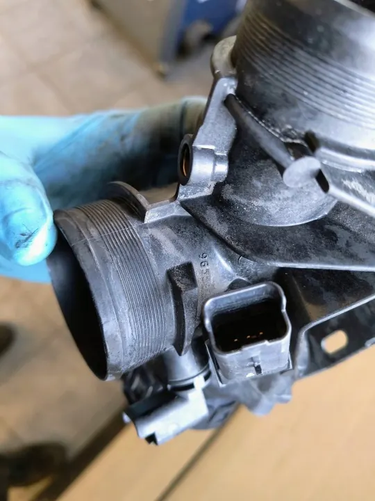 Gasklep OEM 9655971780 - Gebruikte staat image 4