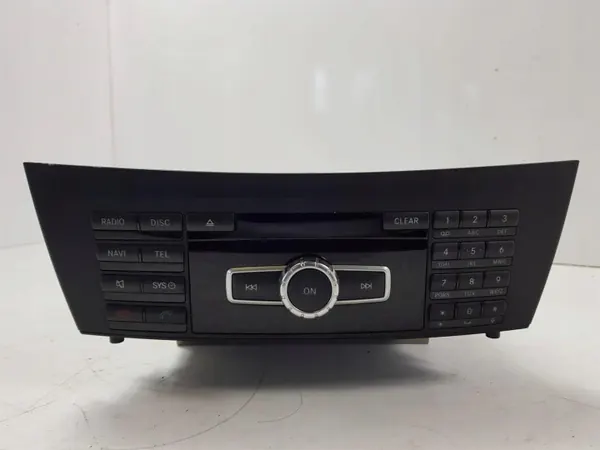 Radio A2049003211 Mercedes W204 OEM image 2