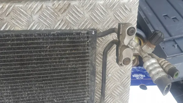 Ilmastointijäähdytin BMW E46 1.9 I OEM 8377648 image 3