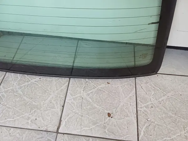 Vitre arrière Volvo 850 OEM szyba volvo tył 850 image 7