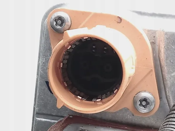 Onduleur Polestar 2 OEM 32352952 - État Utilisé image 6