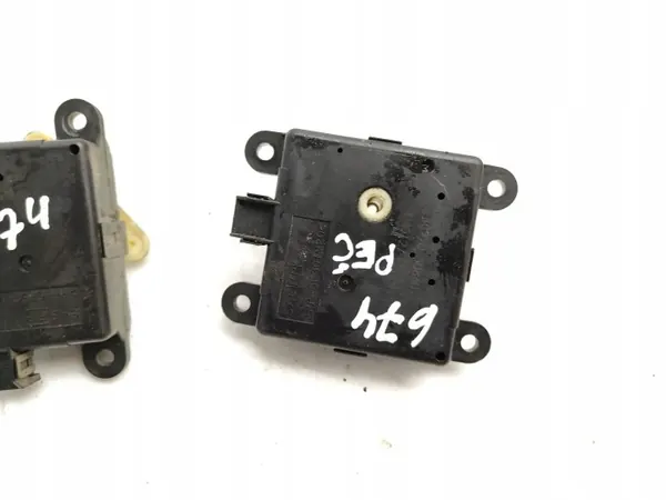Motor de compuerta Nissan OE OEM 3C27030850 Usado image 5