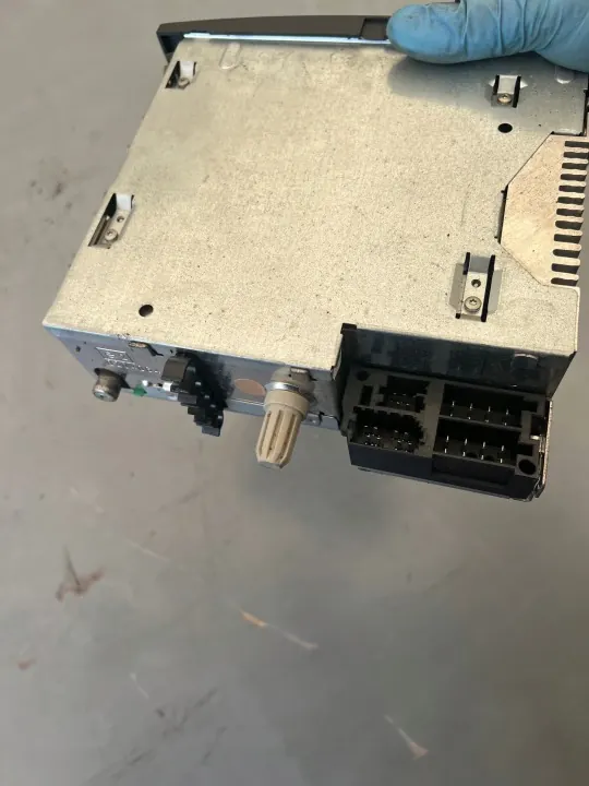 Rádio Renault Scenic II OEM 8200367490 - Usado image 3