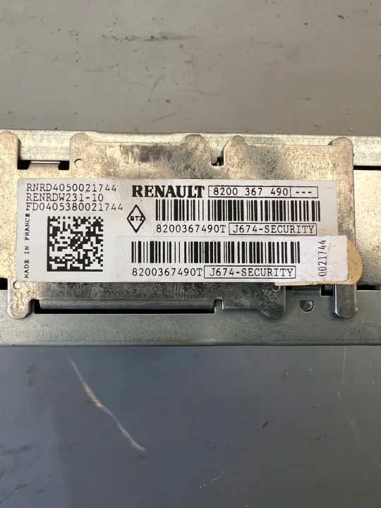 Rádio Renault Scenic II OEM 8200367490 - Usado image 4