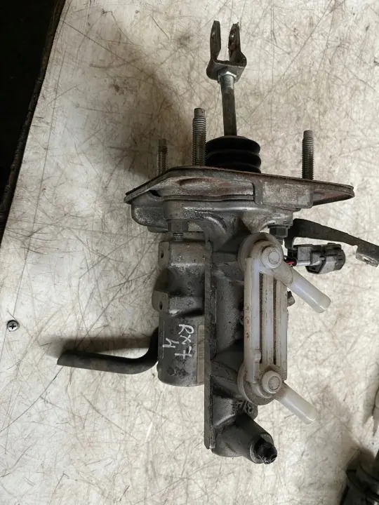 Bromscylinder Lexus OE OEM 13811010380 Begagnad image 2