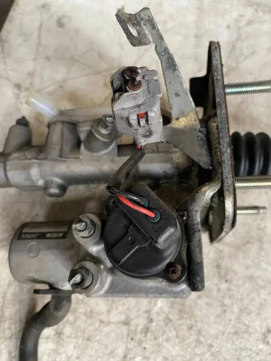 Bromscylinder Lexus OE OEM 13811010380 Begagnad image 5