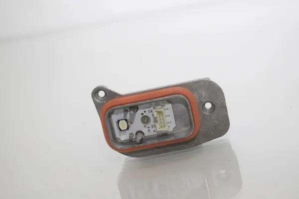 Module LED BMW I3 OEM 8495580 - Pièce d'occasion image 4
