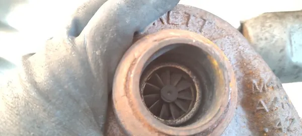 Turbocompresor Peugeot 308 4008 508 Citroen DS3 C4 1.6 HDI 9660493580 image 3