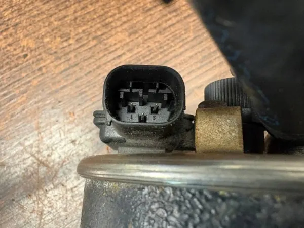 Bränslefilterfäste OEM 6420920701 för Mercedes Vito image 5