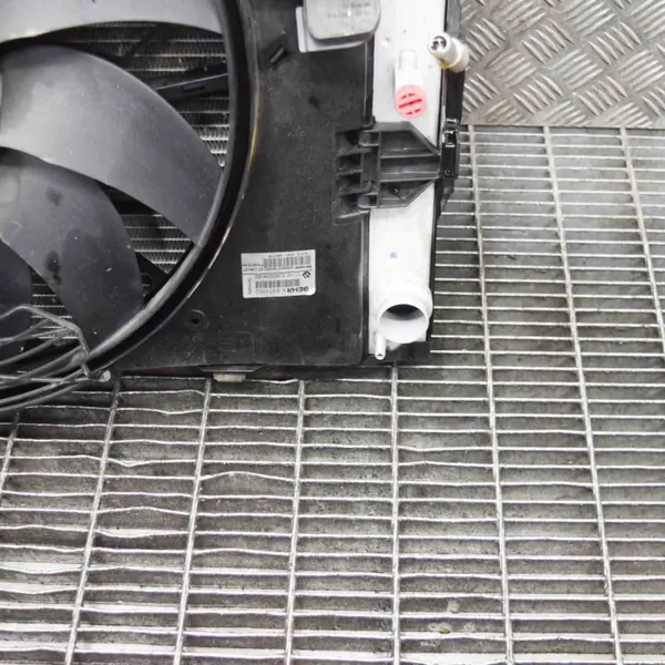 BMW Jäähdytysosat OEM 2282936 6 Cabrio 5.0L image 4