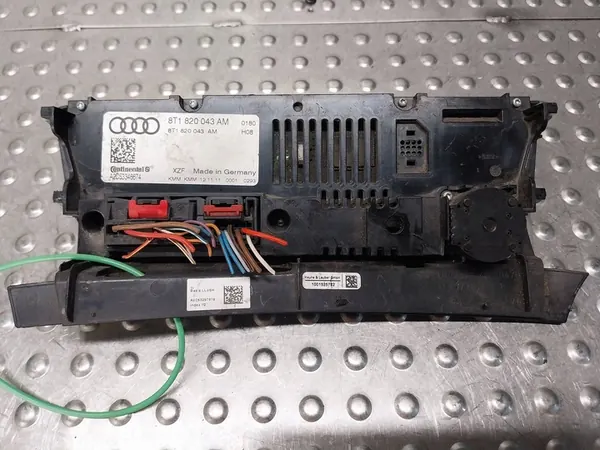 Panneau de climatisation Audi Q5 2009 8T1820043AM image 3