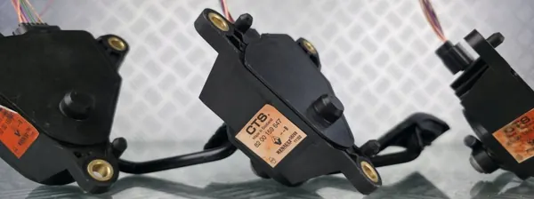 OEM 8200159647 B CTS Gaspedaalpotentiometer image 5