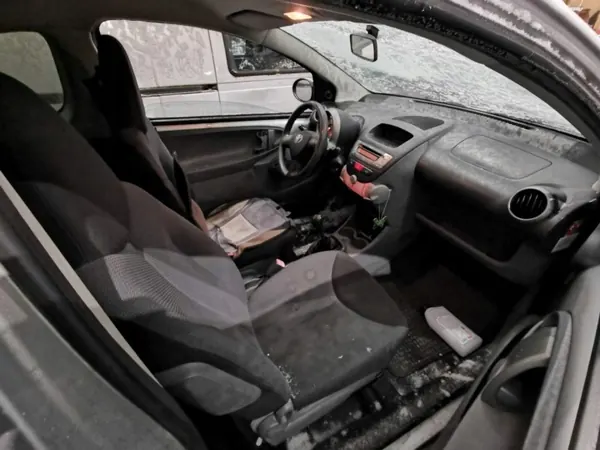 Vitre de quart OEM as2 - Arrière droit pour Toyota Aygo image 9