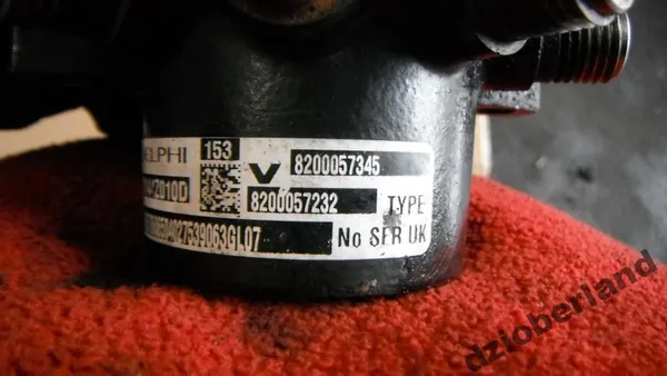 RENAULT CLIO 2 II THALIA 1.5 DCI Brandstofrail 8200057345 image 4