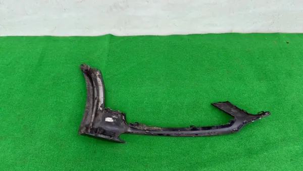 OEM 4G0807409 Linker Bumper Hockey Strip Voorzijde image 3