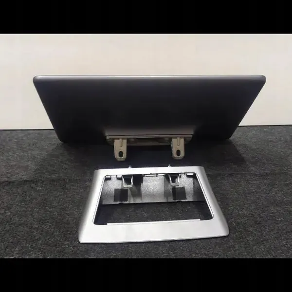 Tesla navigationsskärm OEM 108954300 - Begagnad 2021 image 4