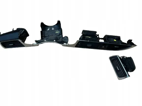Audi A7 ilmanvaihtohila OEM 4G8820902 - Käytetty image 2