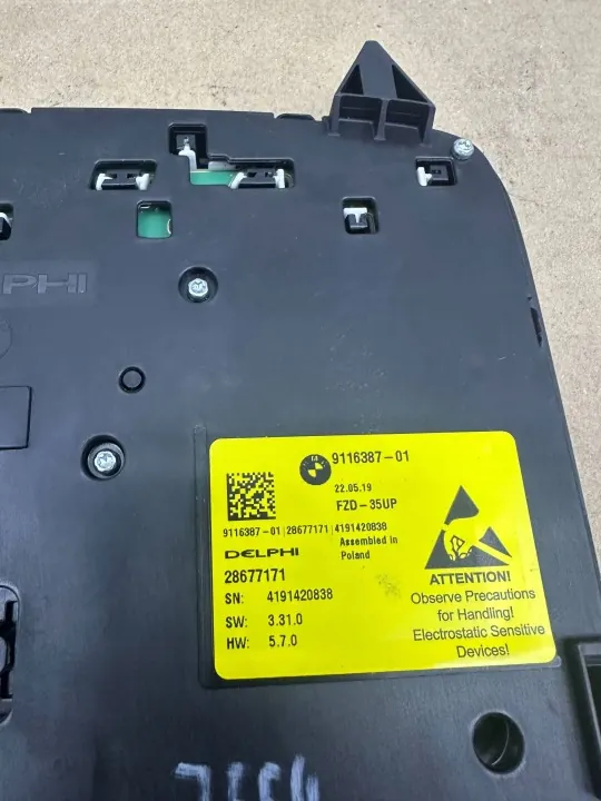 BMW X7 G07 achterruitlijst OEM 9116387 image 4