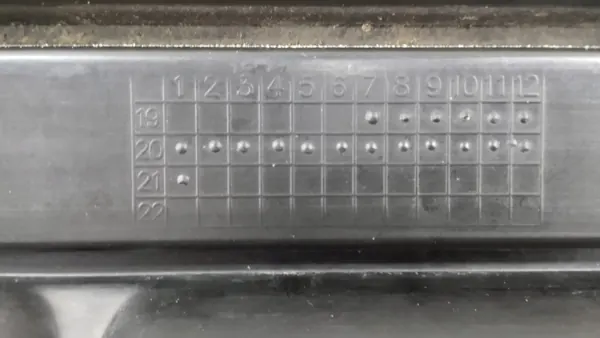Spoiler pare-chocs arrière OEM 13112008AA Ford Transit Connect image 9