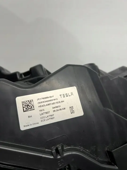 Feu de jour Tesla Model 3 Highland droit avant LA77607 image 6