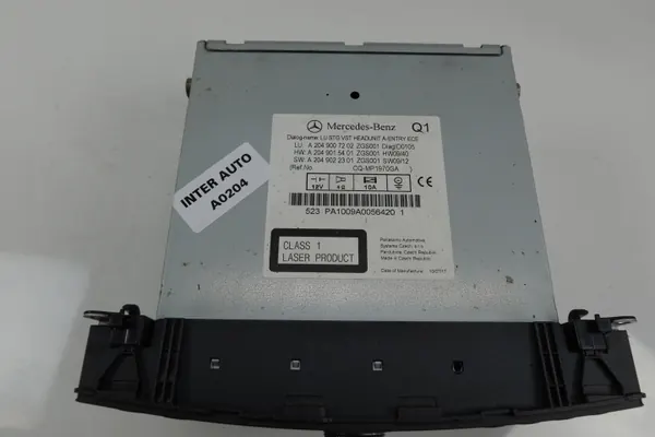 Radio Mercedes W204 OEM 2049007202 - Usado image 5