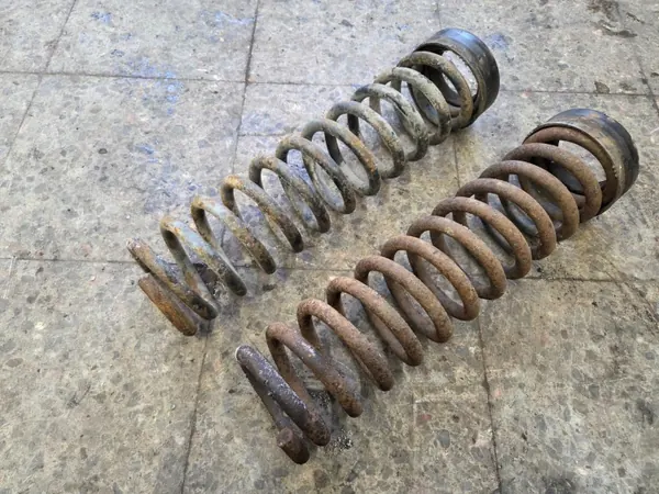 Achtervering Veren OEM Mercedes W123 2.0D Sedan image 2