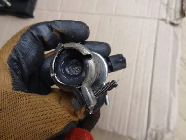 AdBlue Injector Peugeot 308 II T9 1.6 Blue HDI 9801266680 image 3