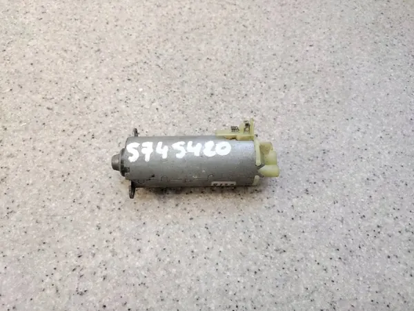 Istuinmoottori Mercedes S W221 OEM 0130002644 Oikea Etu image 2