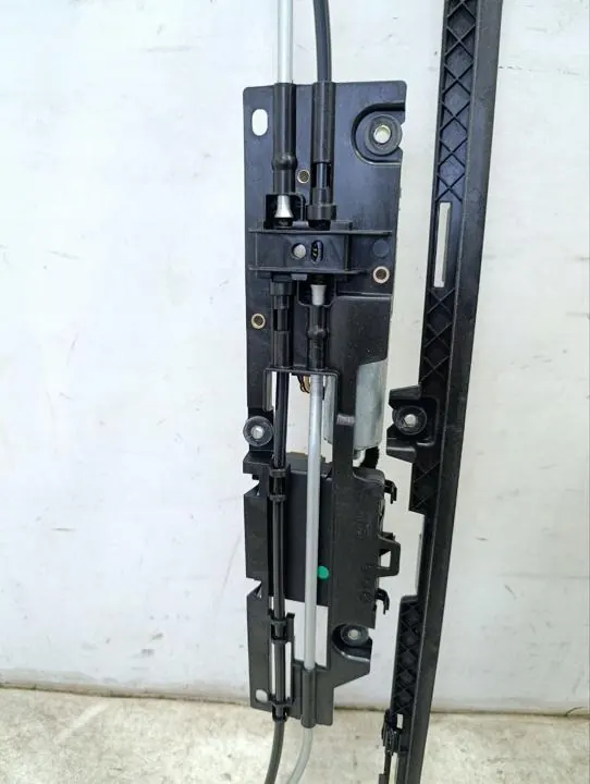 Glastak Porsche Panamera 2017 OEM 971877051 image 4