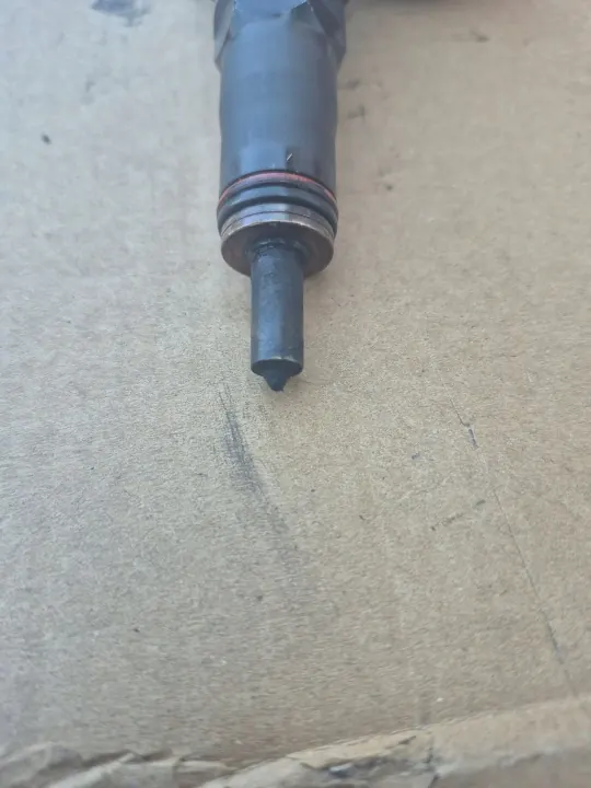 Bomba de inyección VW Passat 1.9 TDI OEM 0414720215 image 3