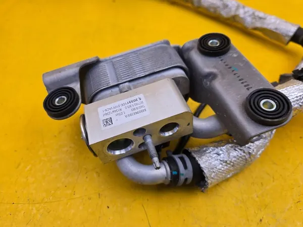 Lynk & Co 01 AC expansionsventil OEM 8888948389 image 6