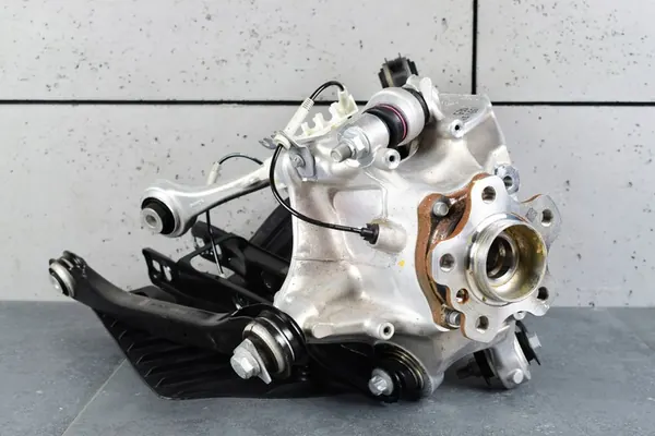 BMW 5 G30 Mozzo Posteriore Destro con Bracci di Controllo image 2