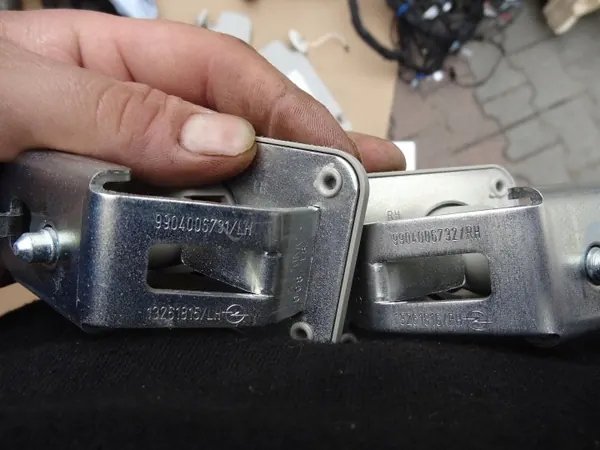 Opel OE Rolgordijnbeugel OEM 13261815 13261816 ITA image 4