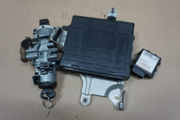 Module Immobilisateur MAZDA B2500 - Pièce d'Origine image 2