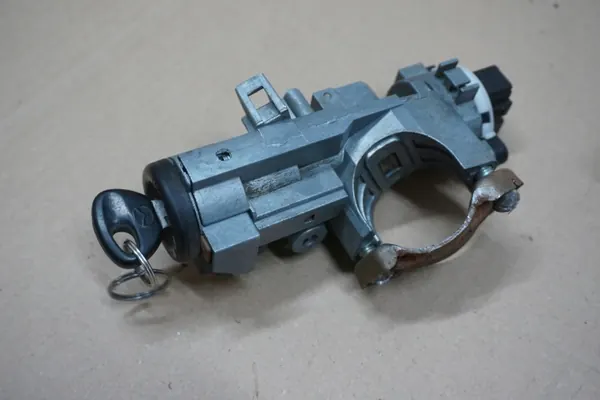 Module Immobilisateur MAZDA B2500 - Pièce d'Origine image 7