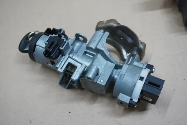Module Immobilisateur MAZDA B2500 - Pièce d'Origine image 9