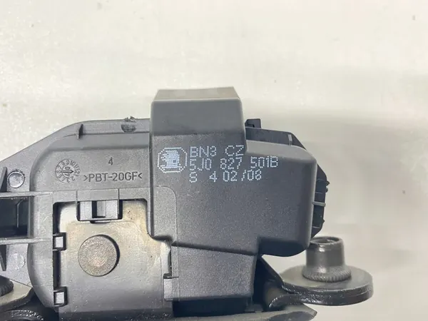 Baklucka lås Skoda Fabia II Roomster 2008- image 4