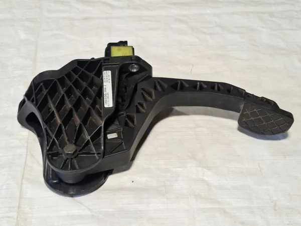 Kopplingspump Pedal OEM 3C1721059AM VW Passat B6 image 2
