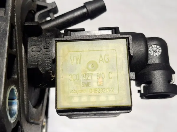 Kopplingspump Pedal OEM 3C1721059AM VW Passat B6 image 6