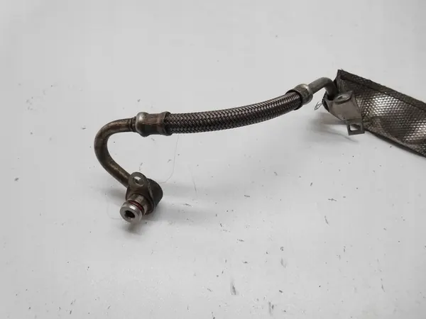 Oljerör Turbo 06J145771D A3 8P Octavia II Golf VI image 2