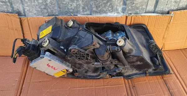 Xenon Vasemman Ajovalon Skoda Superb B5 2001- image 3