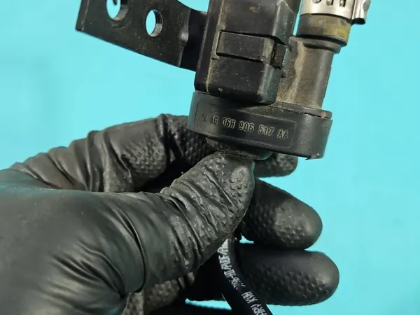 Audi Venttiili OEM 06H906517AA Q5 8R 2.0 TFSI:lle image 7