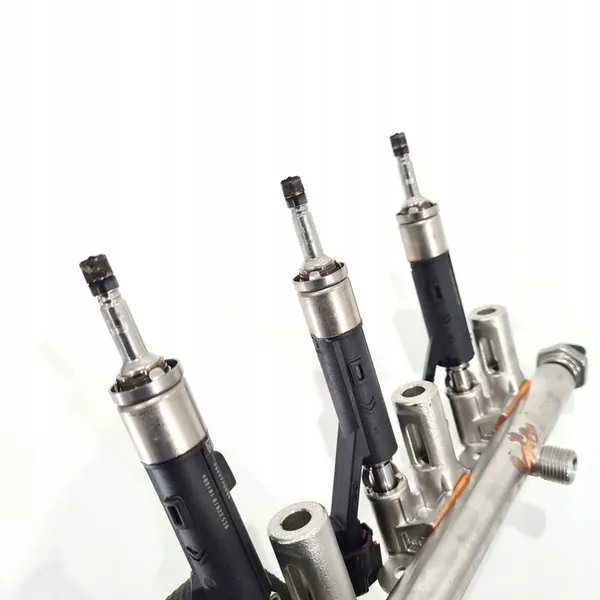 Peugeot 1.2 PureTech Injektor 9822715980 image 2