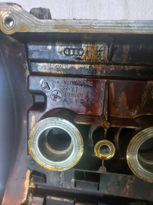 Venttiilikansi OEM 078103471R Audi A4 B6/A6 C5 2.4 V6 image 4