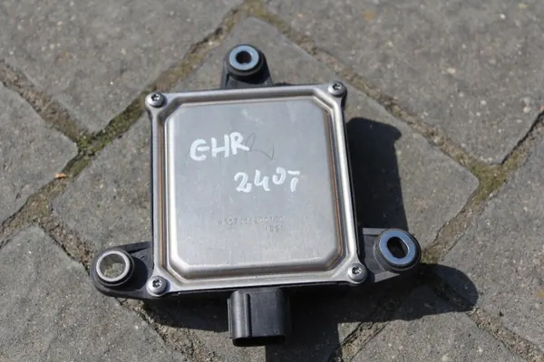 Toyota C-HR Radarmodule OEM 88162-F4031 - Gebruikt image 3