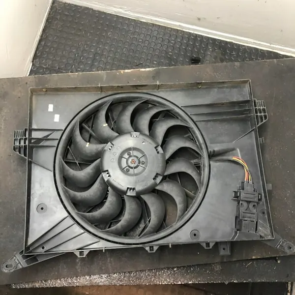 Ventilateur Volvo OEM 30723105 pour V70 II, S60 I image 4