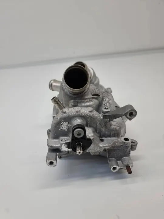 Vattenpump Volkswagen Golf VII 2018 OEM 05E121042B image 2